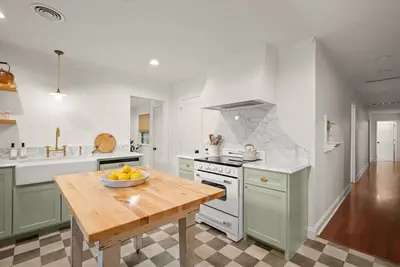 Cottage Charm + Downtown Strolls Await • Sleeps 6