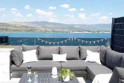 Image de Beautiful Rooftop Apartment with balcony, terrasse and an amazing sea view