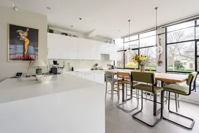 Image de Unique Flat with Pool in Trendy Peckham Area