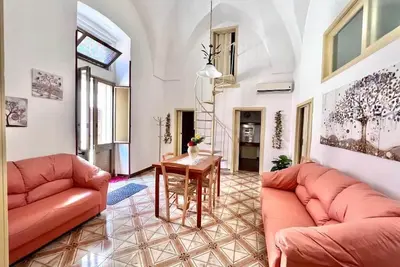 Image de [A stone's throw from the Historic Center] Albina's House