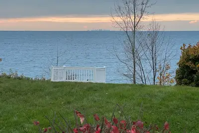 Image de Home Away on Lake Ontario