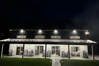 Image de Gone Fishing cabin- family-friendly, riverfront & minutes from East Branch Lake.