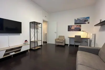 Image de Apartment well connected to the center.