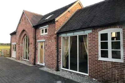 Image de 5 star restored barn conversion-The Granary Dating back to 1604 -home from home