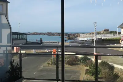 Image de Appartement avec Wifi Vue Sur Mer plage du Coz-Pors à Tregastel
