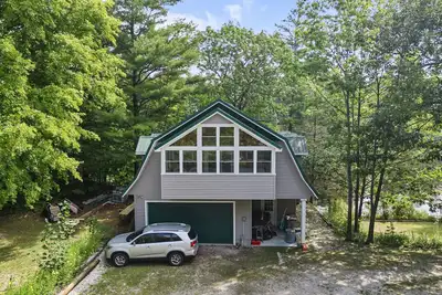 Image de 2 Br Lakefront Apartment on Black Lake