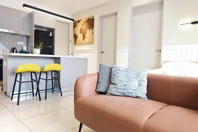 Image de Trion The 110 Family Suite Pool & Kl city view