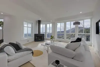 Ultra-Modern 6br Mansion La View and Pool