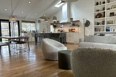 Image de Beautiful newly renovated home 1. 5-miles to Folsom Field/Cu or downtown Boulder