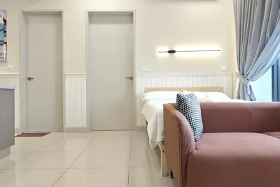 Image de Trion The 107 Family Suite Pool & Kl city view