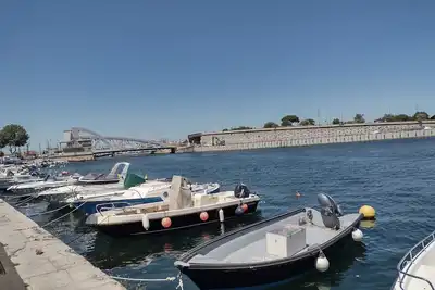Image de Appart. F3 - 70 m² - Côté Gare - Vue Exceptionnelle sur canal et bassin Thau