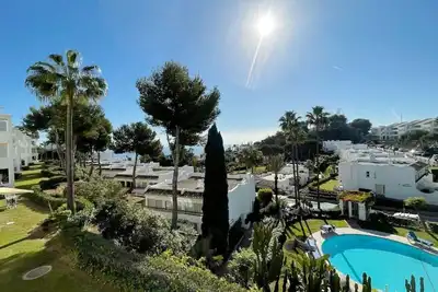 Image de Cozy apartment with amazing sea and pool view