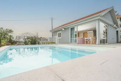Image de Host Wise - Spacious Comfortable House w\/ Pool