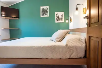 Image de Apartment with swimming pool 2 km from the sea, surrounded by greenery and sea view