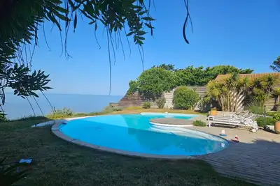 Image de Villa de Luxe à Angoulins, Piscine Privée, Jusqu’à 12 personnes