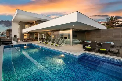 Image de Villa Dodola - 5 bedroom modern style villa - great views of river! Walk to rest