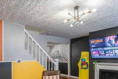 Image de 2 King Beds | Free Parking | Arcade | Fire Pit