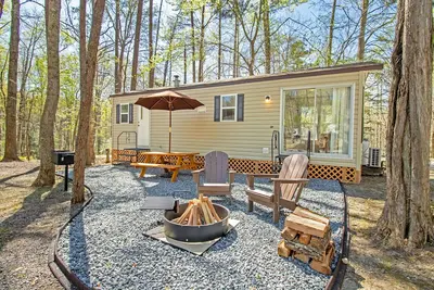 Image de Vintage Rv Camp Trailer at Wilderness Presidential