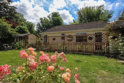 Image de Little Timbers, pet friendly, with a garden in Ringwood