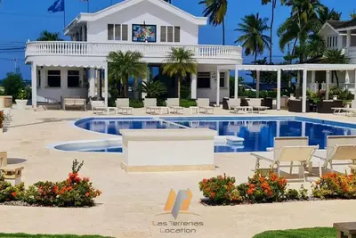 Image de Studio Front de Mer /1 Ch A/C 1 Sdb/Plein centre, proche plage/Piscine/Wifi