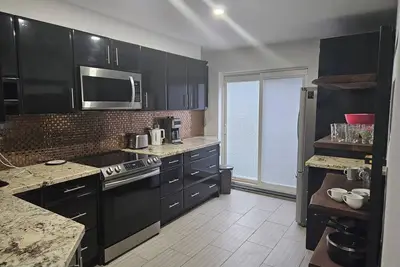 Image de 3 Bedroom Bungalow in Prime Location Toronto
