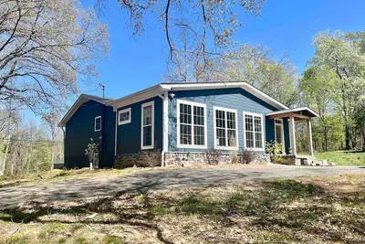 Image de Modern and Comfortable 5br located conveniently near Ft. Knox and Elizabethtown!