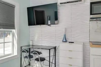 Image de Premium Tiny Home in Panama City Beach! \n\n