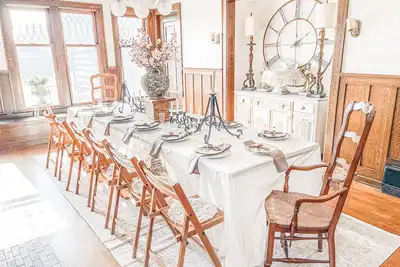 Image de Sandusky's Original Luxury Bachelorette Mansion