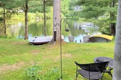 Image de Superbe Chalet au Bord D'un lac