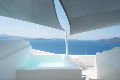 Image de Magnificent Santorini Suite | Luxury Suite with Sea View and Hot Tub | Oia