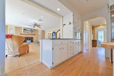 Image de One of a kind Brigantine Beach rental property, just steps from the beach