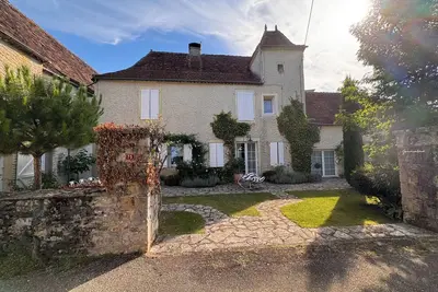 Image de « Maison Germaine ». Belle maison de famille rénovée. Havre au cœur du Lot.