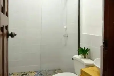 Image de 2 bedroom Suite 5mins to La Calzada +30mb wifi