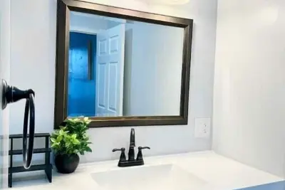 Image de Luxury 2 Bedroom Apt 1 mile from Acrisure Stadium and Pnc Park! \n