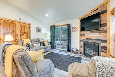 Image de Castle Rock Lake Cabin: Water & Trail Access!