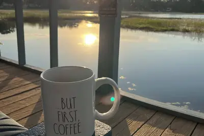 Image de New! Zen! Relax! Kayaks, Fishing Poles, Dock! Near Bike Trail, Springs, & Beach!