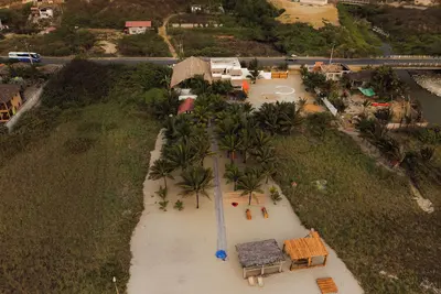 Image de Private Beachfront Resort: Sleeps 20+, Pool & Bar