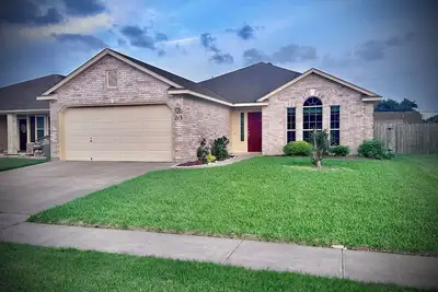 Image de Elegant cozy cottage located in the heart of Victoria, Texas,