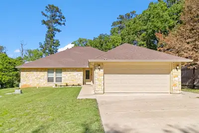 Image de Waterfront Recreation Hideaway