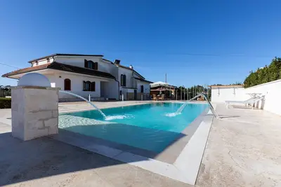 Image de Tenuta San Cassiano With Garden And Pool, San Cassiano, Italy