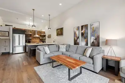 Image de Spend Summer in Whitefish! Amazing 2nd Street Luxury Condo in Downtown Whitefish