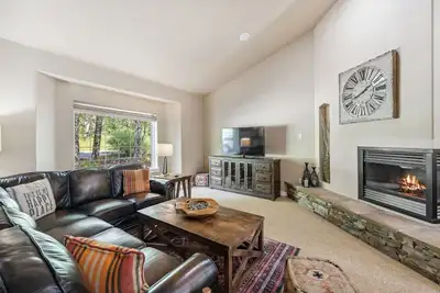 Summer Stays Available! Beautiful Whitefish Home! Close to downtown and the resort!