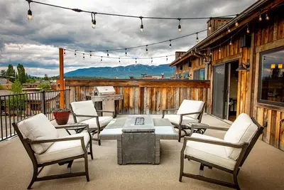 Image de Stunning Penthouse in Heart of Downtown Whitefish!