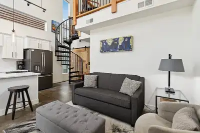 Image de Pet Friendly Quarry Unit! Community Amenities!