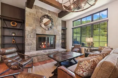 Summer Stays Available! Slopeside Ski-in Ski-Out Townhome on Whitefish Mountain! Private Hot Tub!