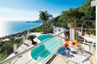 Image de Villa Bright, Fabulous Villa With Swimming Pool Located on the Edge of Letojanni
