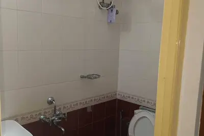 Image de 3bhk apartment for Daily rent. Near to Elamkulam- Kadavantara metro station.