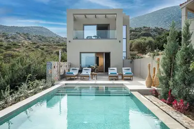 Harmony Maisonette Sea View with Individual Pool