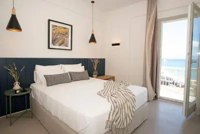 Image de Bh967 - C- Suite Paros