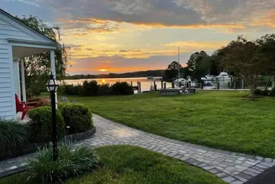 Image de Duck Cove Waterfront Cottage